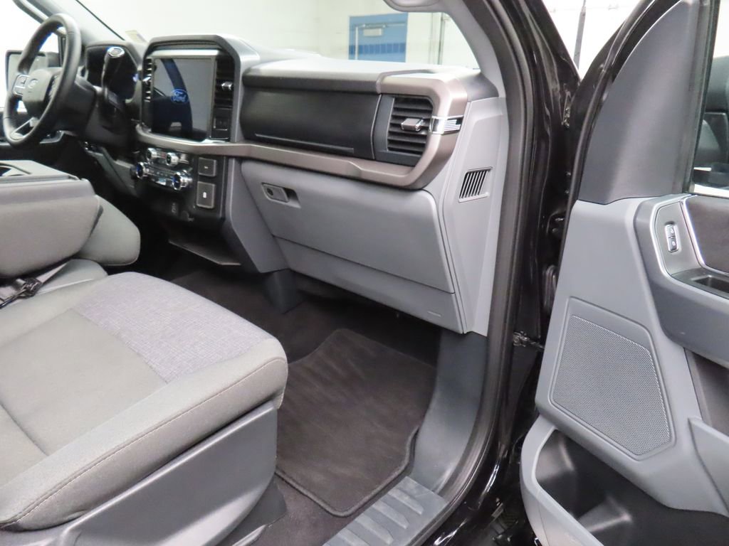 Used 2025 Ford F150 XLT w/ Equipment Group 301A Standard image 31