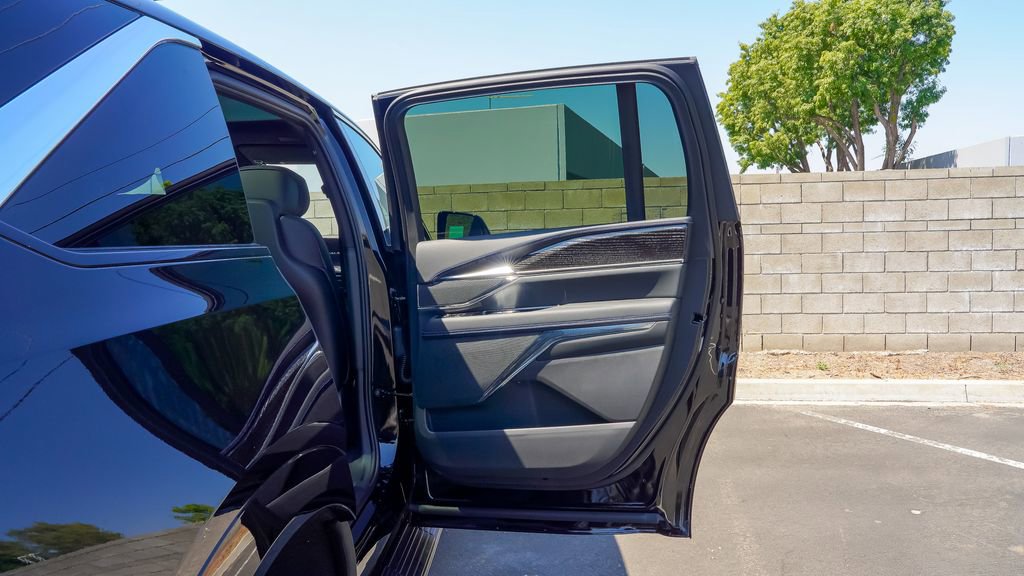 Used 2026 Cadillac Escalade IQ Luxury 1 AWD/4WD image 14