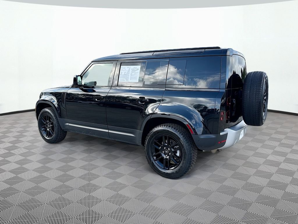 Used 2025 Land Rover Defender 110 S AWD/4WD image 8