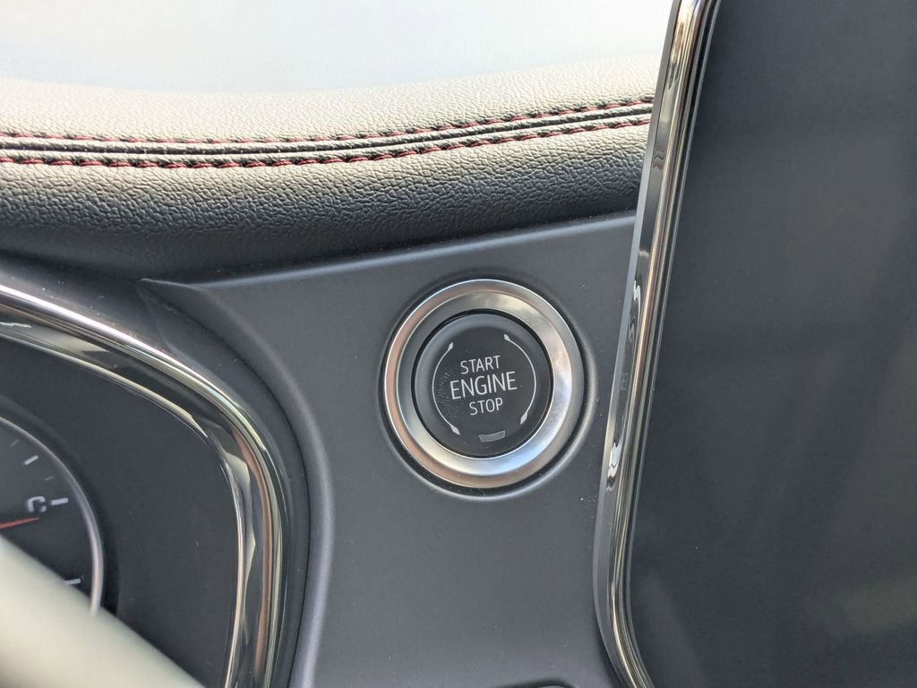 Used 2025 Chevrolet Blazer RS FWD image 17