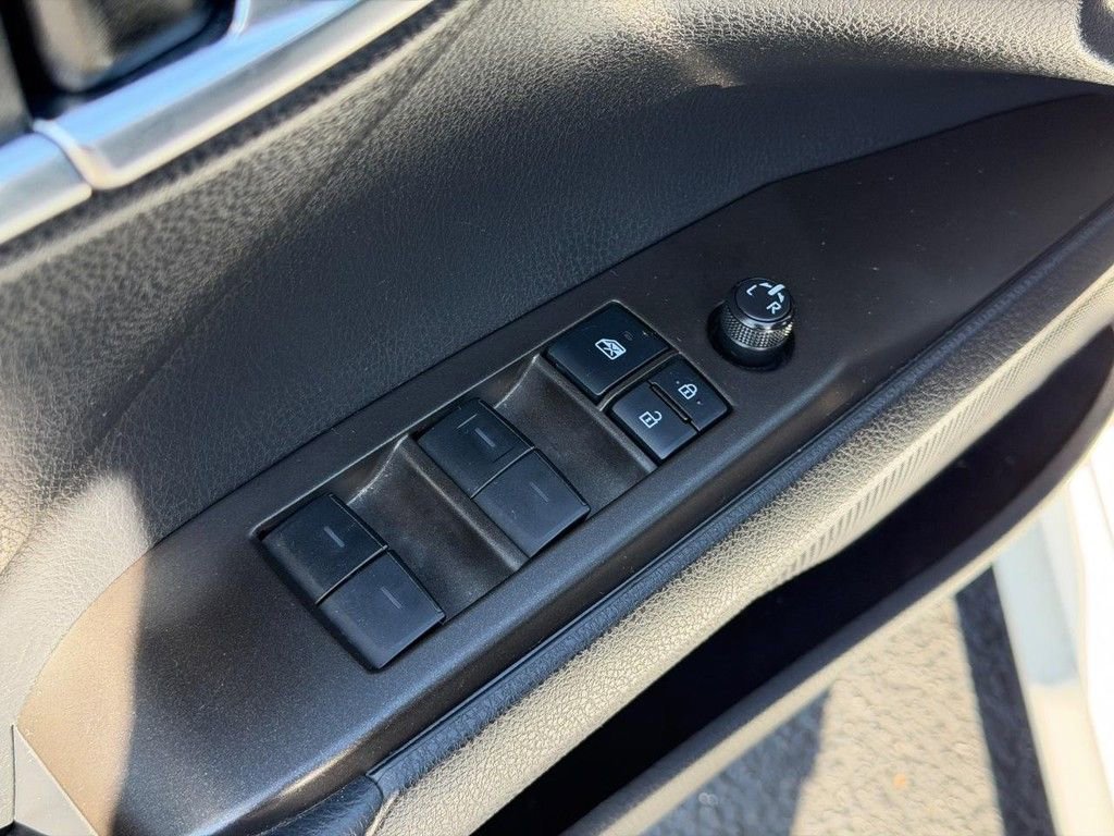 Used 2022 Toyota Camry LE FWD image 17