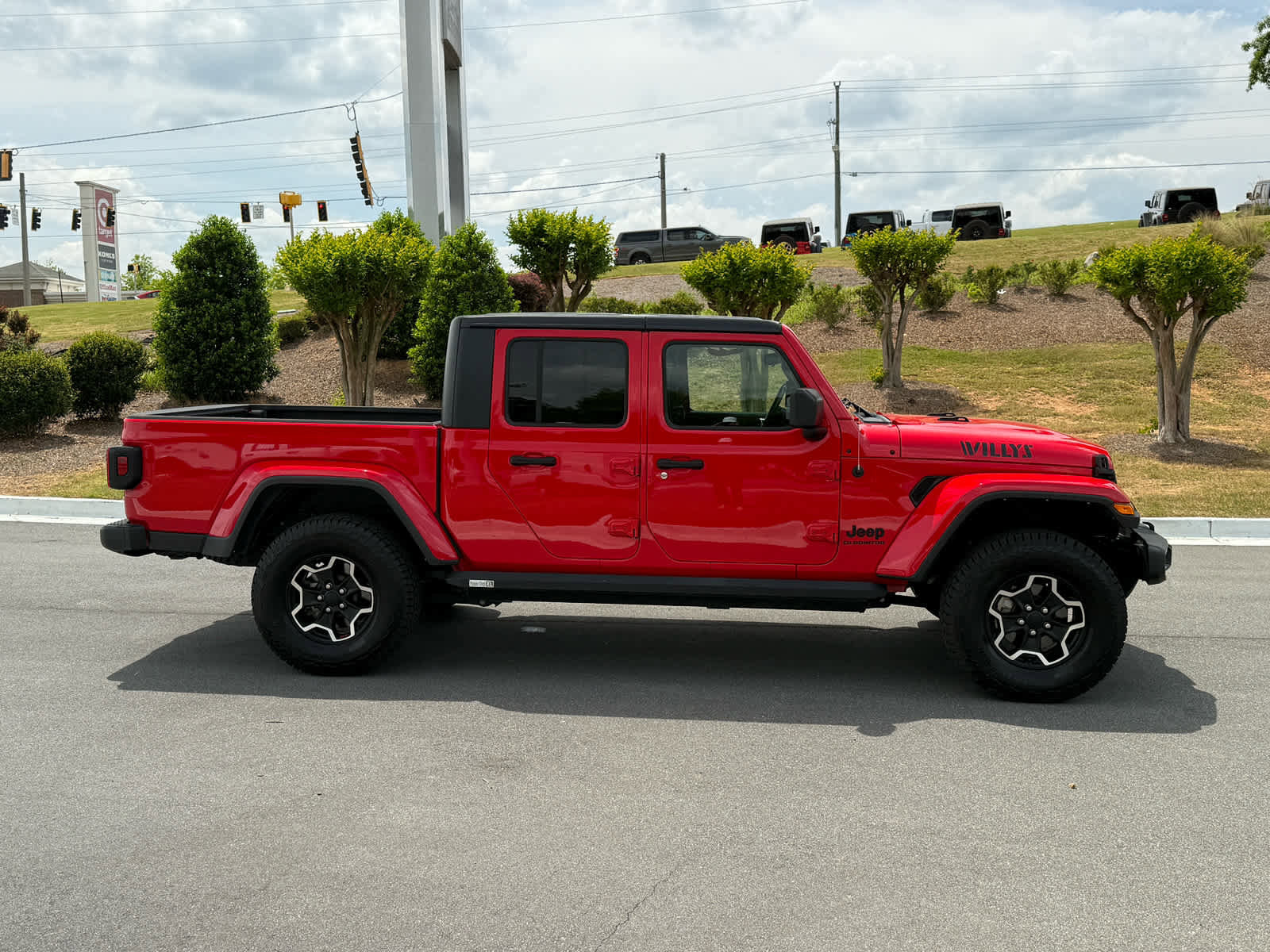 Used 2021 Jeep Gladiator Sport AWD/4WD image 6