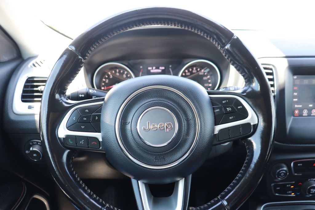 Used 2020 Jeep Compass Latitude FWD image 18