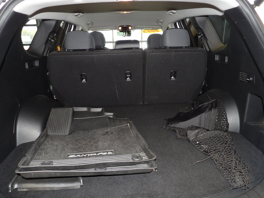 Used 2023 Hyundai Santa Fe SEL w/ Winter Weather Package AWD/4WD image 18