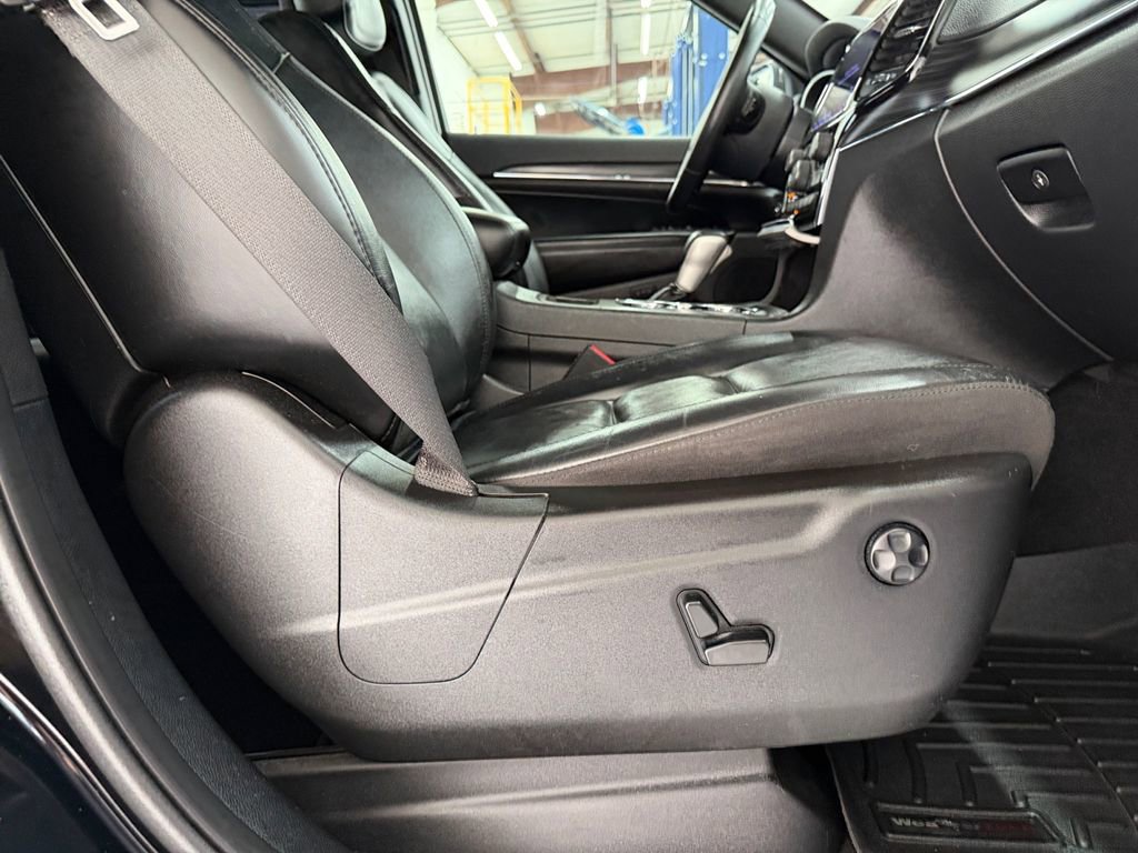 Used 2019 Jeep Grand Cherokee Limited RWD image 47