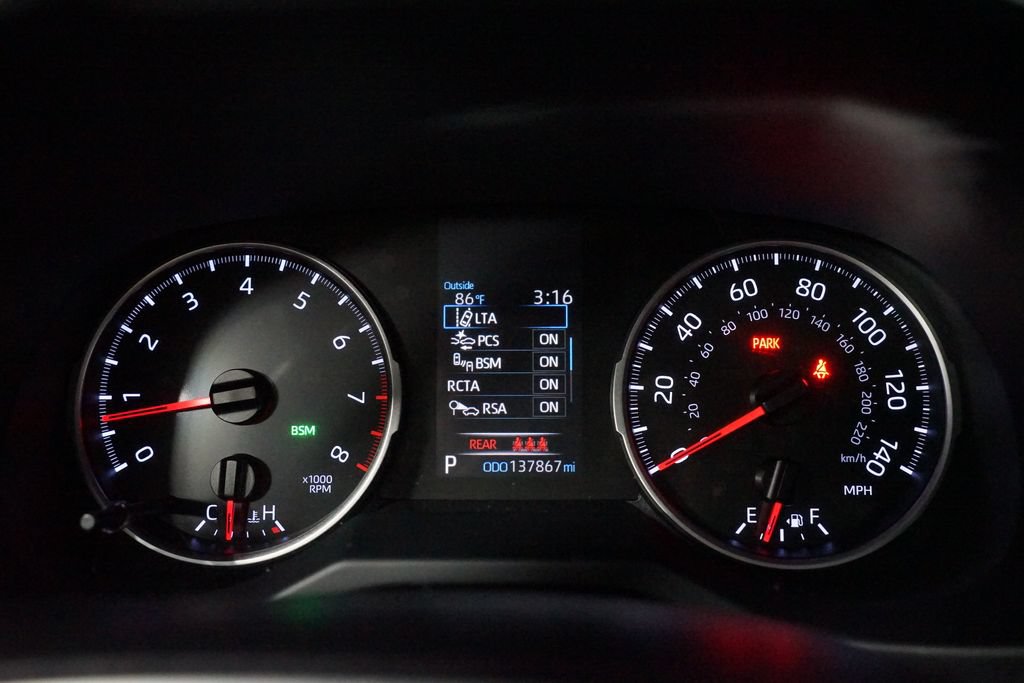 Used 2021 Toyota RAV4 XLE Premium FWD image 15
