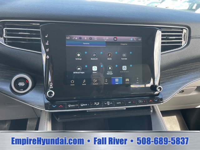 Used 2024 Jeep Wagoneer Series II w/ Flexible Seating Group AWD/4WD image 23