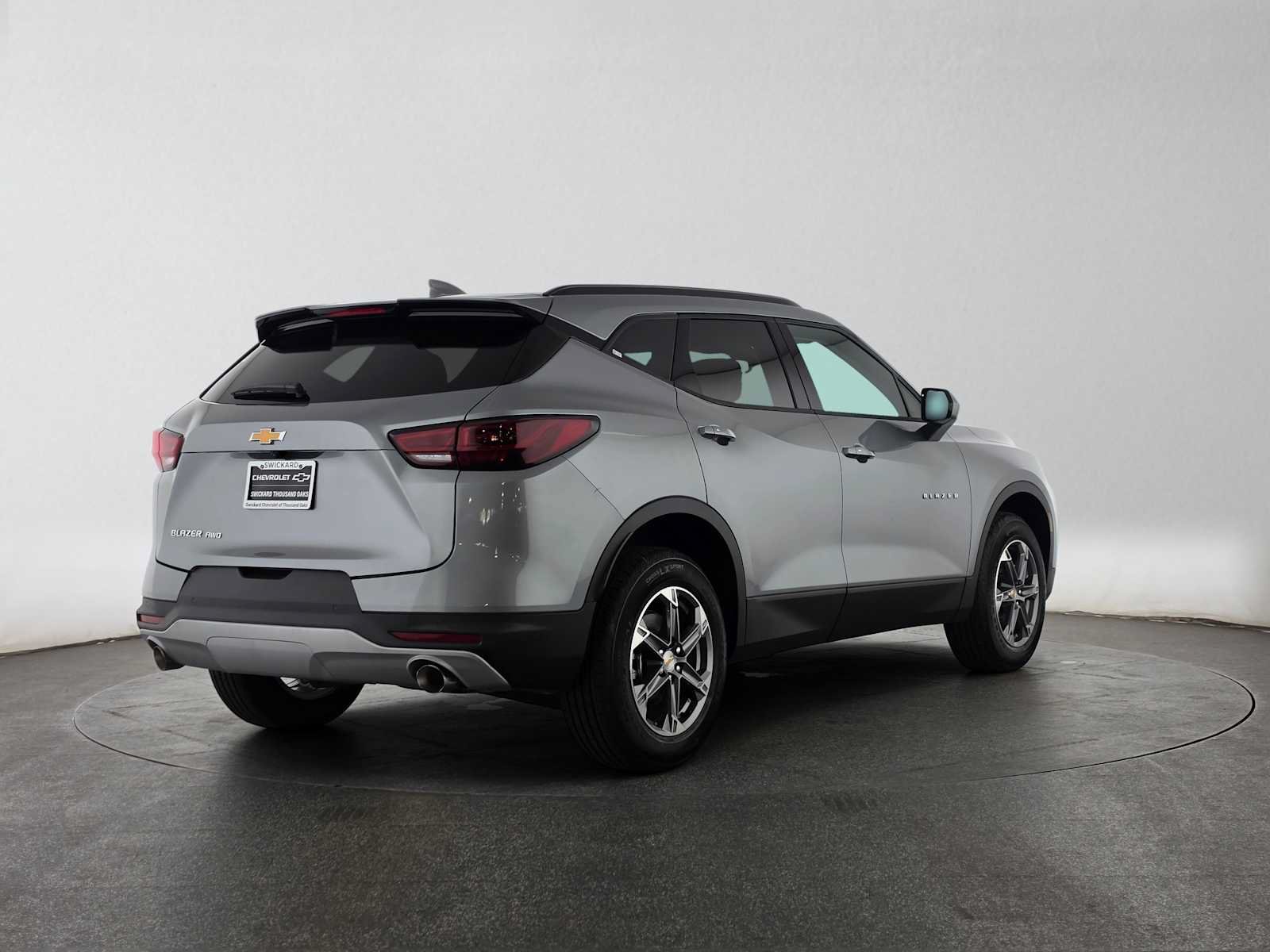 New 2026 Chevrolet Blazer LT w/ Convenience Package AWD/4WD image 3