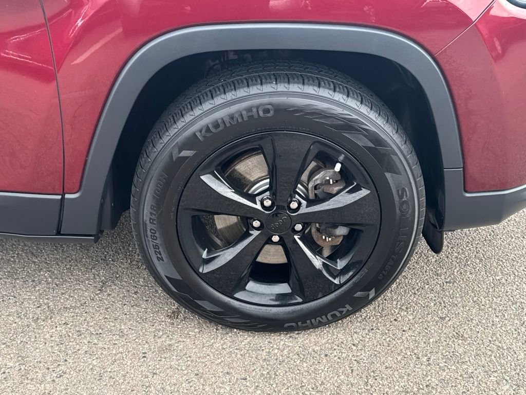 Used 2019 Jeep Cherokee Latitude Plus image 38