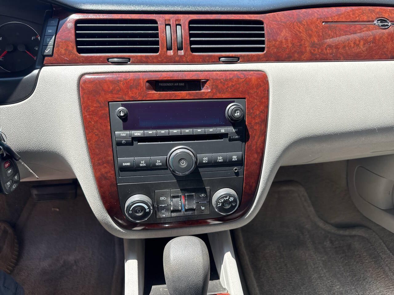Used 2006 Chevrolet Impala SS FWD image 20