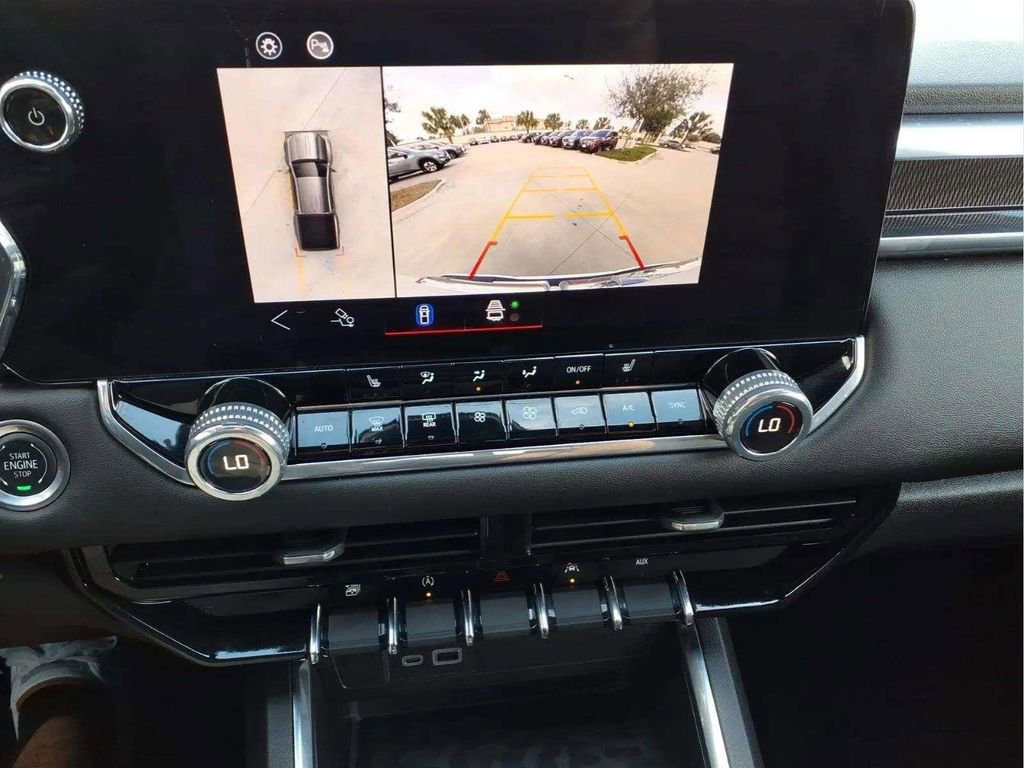 Used 2024 GMC Canyon Elevation w/ Elevation Premium Package image 16