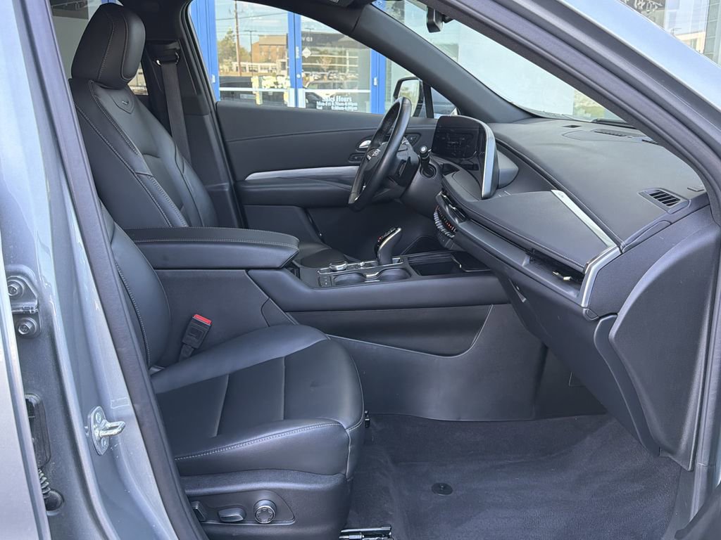 Certified 2025 Cadillac XT4 Premium Luxury image 17