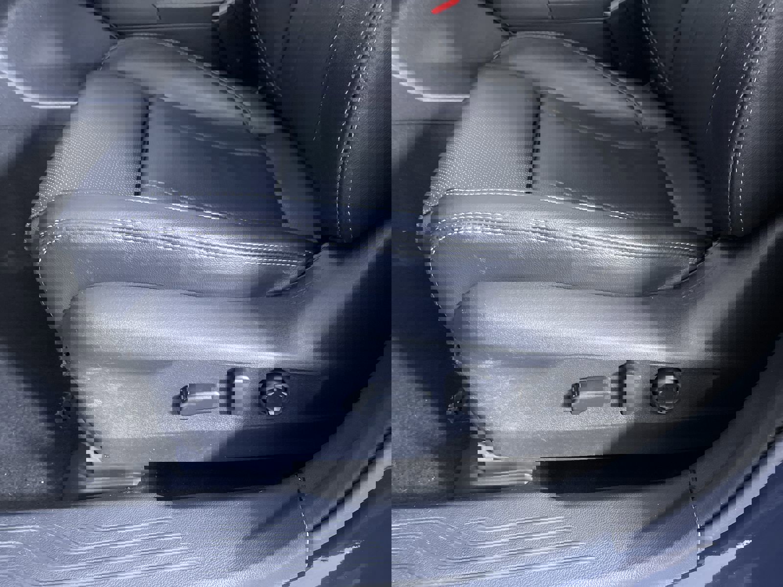 Used 2023 Subaru Outback Limited image 13