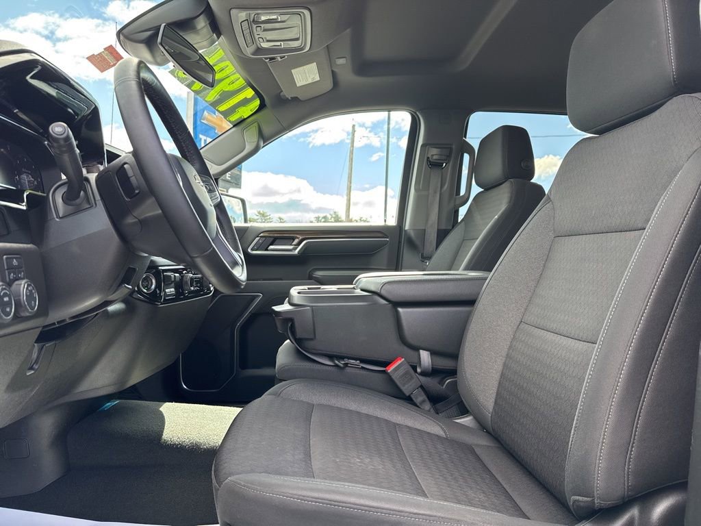 Used 2025 Chevrolet Silverado 1500 LT image 17