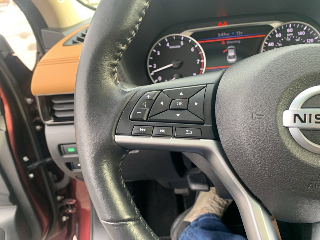 Used 2022 Nissan Sentra SV w/ SV Premium Package image 19