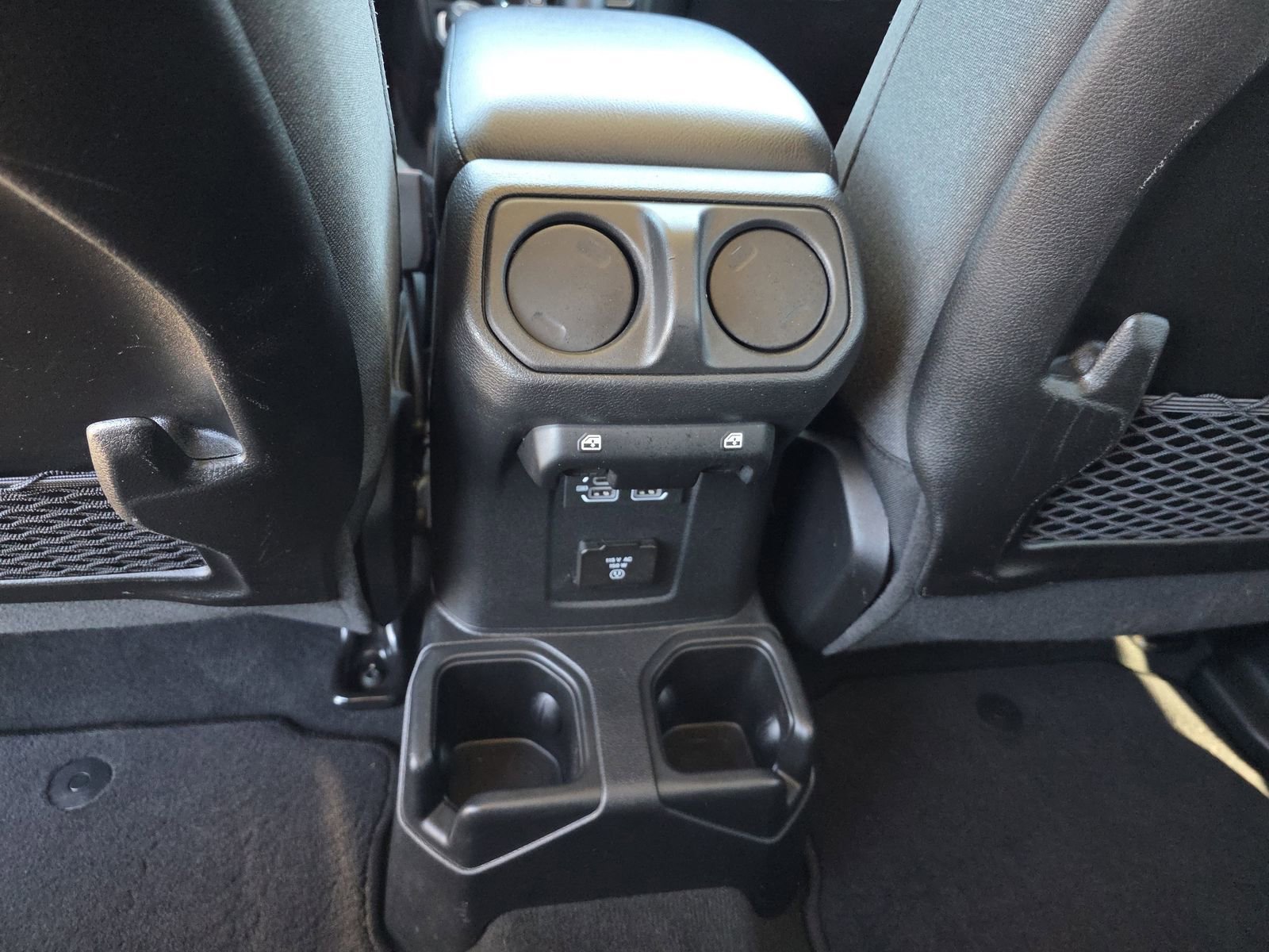 Used 2024 Jeep Wrangler Rubicon image 18