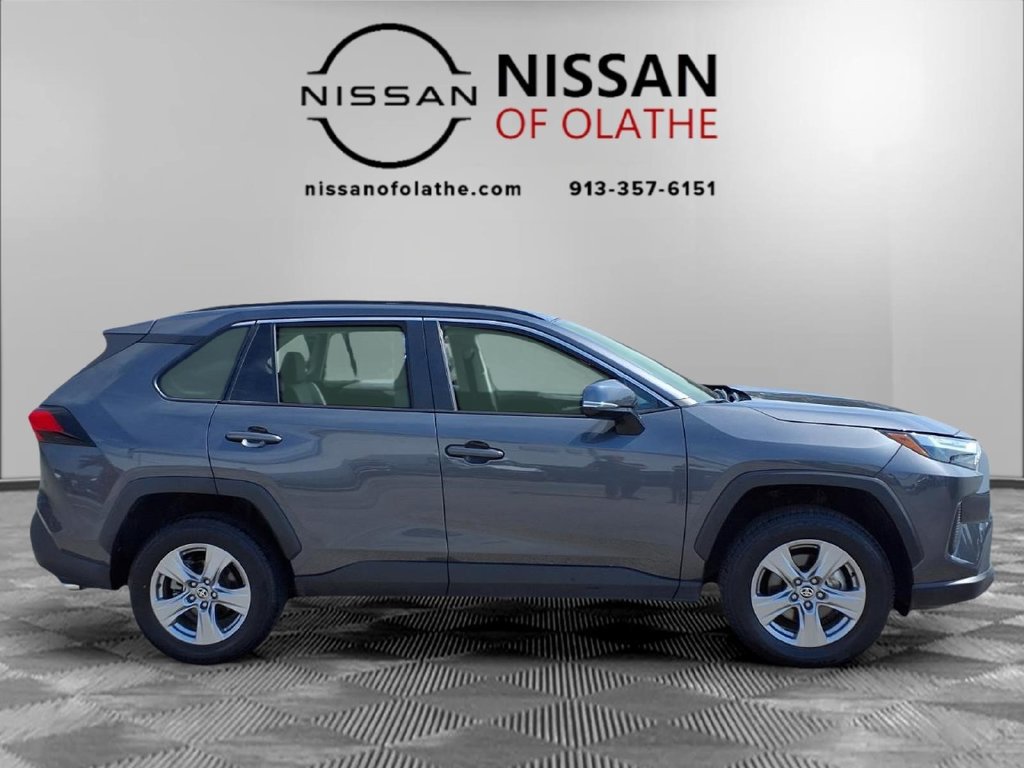 Used 2025 Toyota RAV4 XLE AWD/4WD image 30