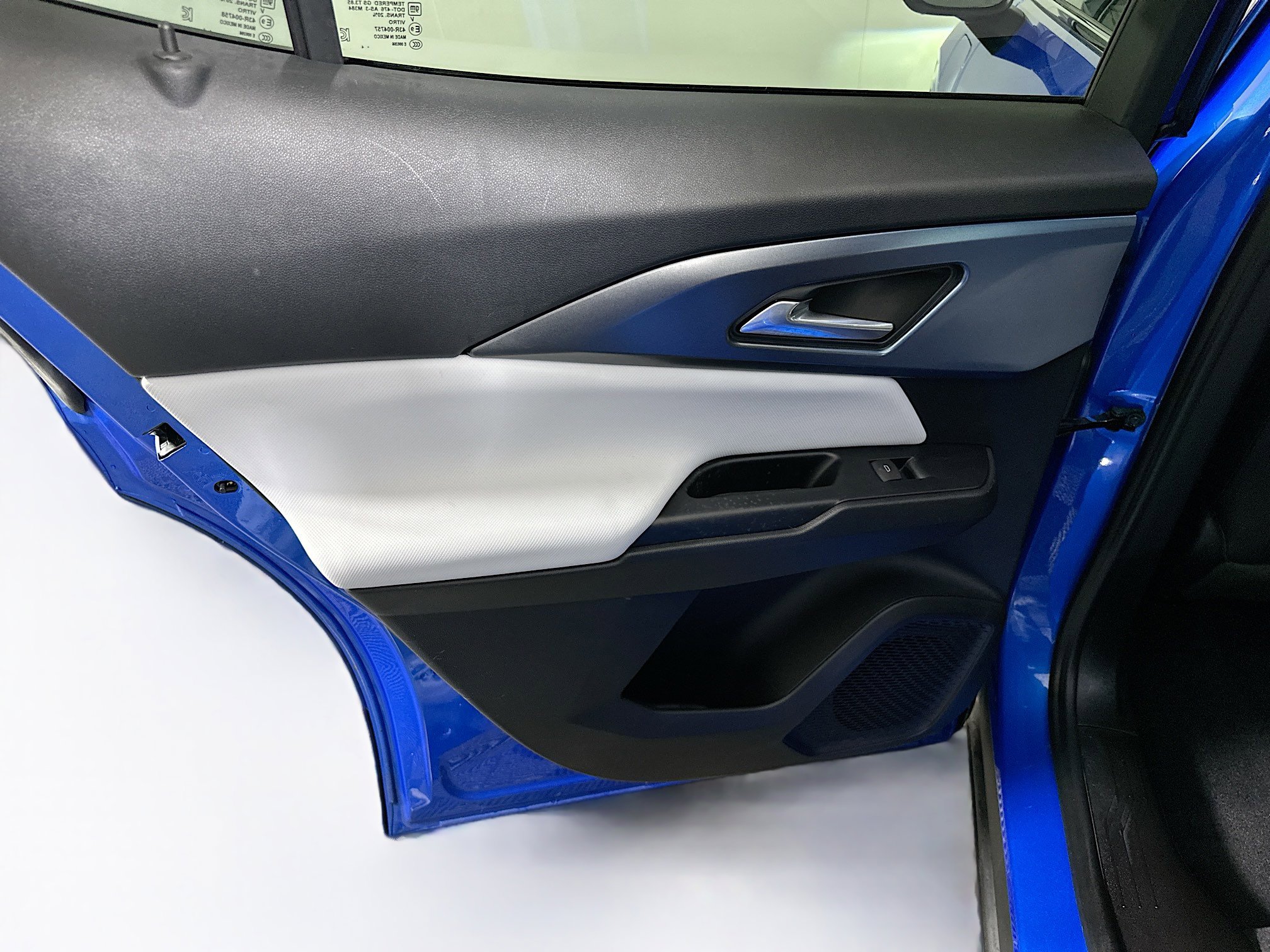 Used 2024 Chevrolet Equinox EV LT w/ Active Safety Package 3 FWD image 26