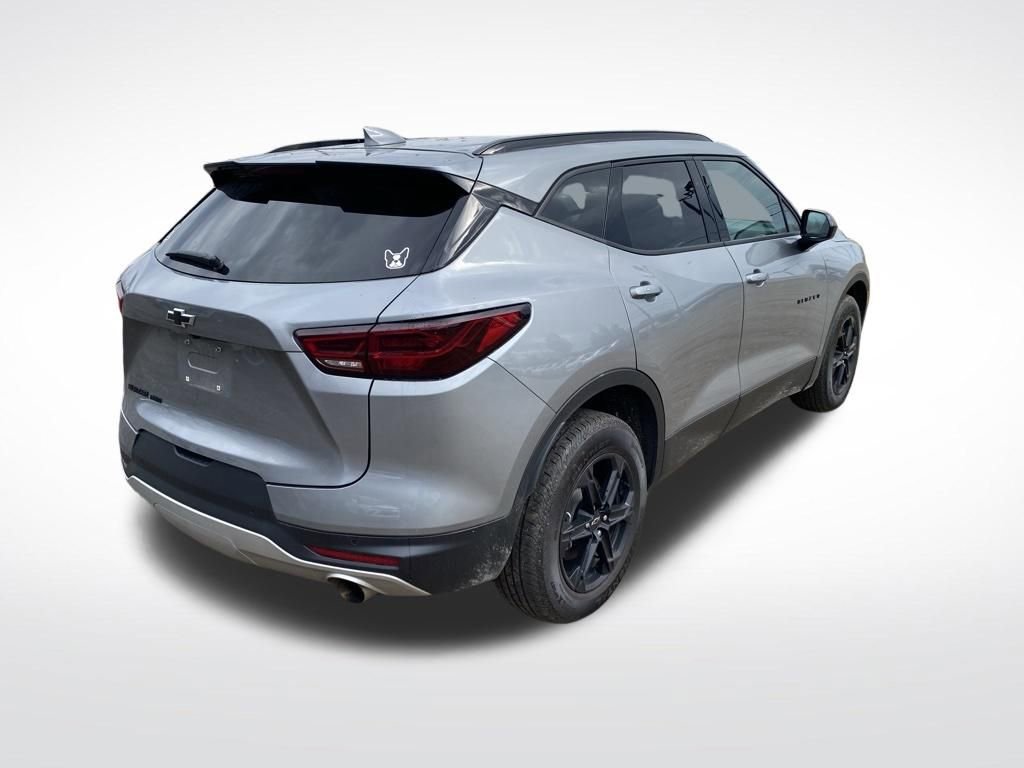 Used 2025 Chevrolet Blazer LT w/ Convenience Package image 7