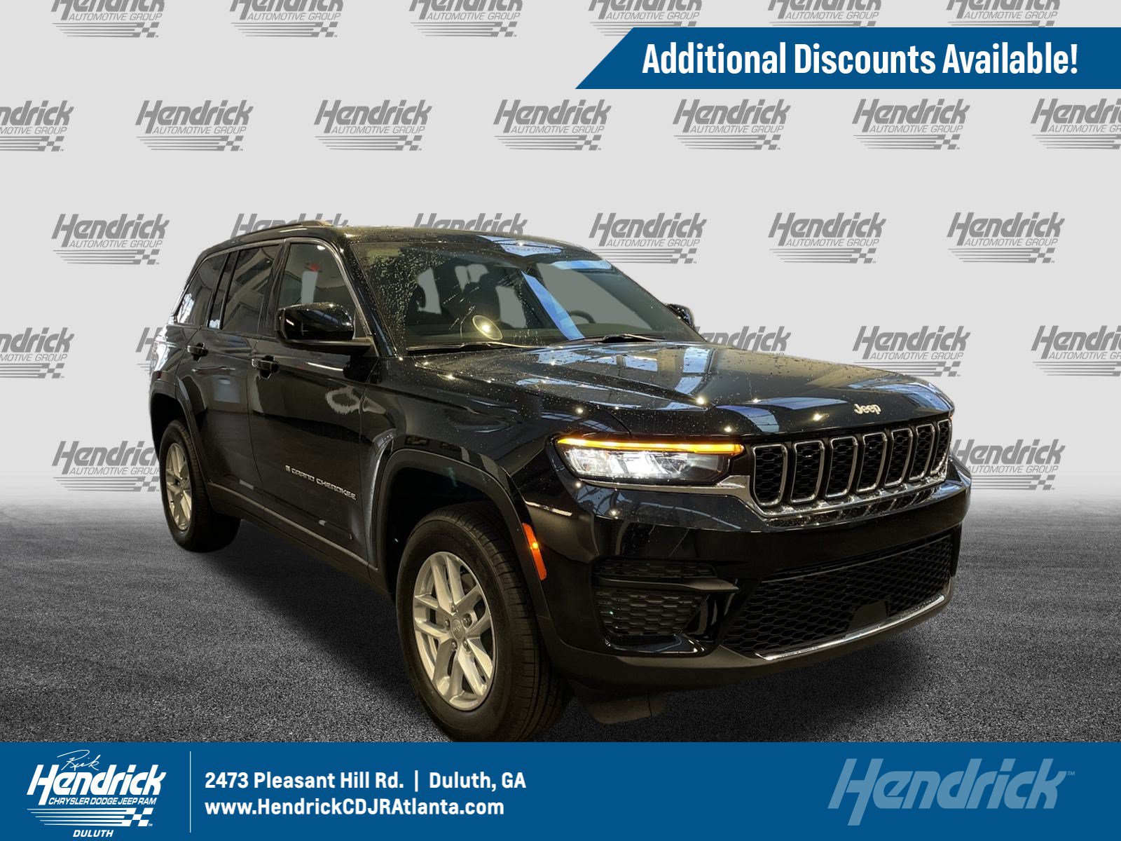 New 2025 Jeep Grand Cherokee Laredo RWD image 1