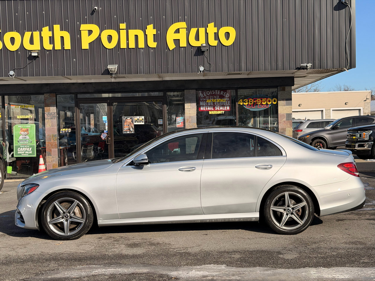 Used 2019 Mercedes-Benz E 300 4MATIC image 4