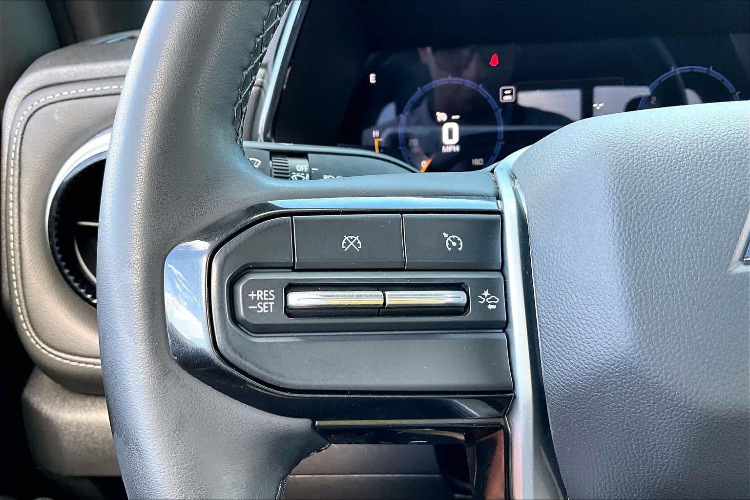 Used 2024 Chevrolet Colorado LT w/ LT Convenience Package II RWD image 23