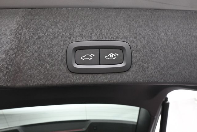 Used 2026 Volvo XC40 B5 Plus AWD/4WD image 30