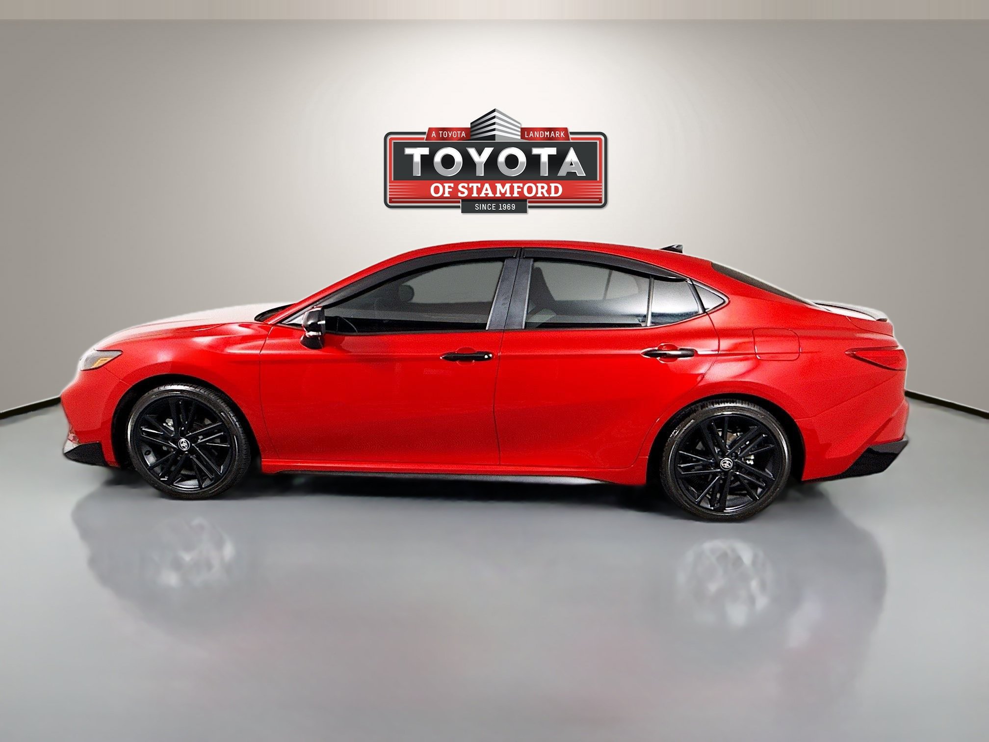 Certified 2026 Toyota Camry Hybrid FWD image 4