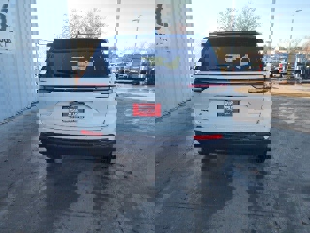 New 2025 Jeep Grand Cherokee Limited image 23