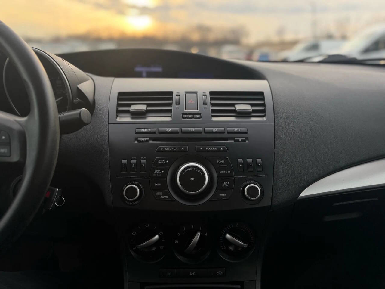 Used 2012 MAZDA MAZDA3 i Touring image 21