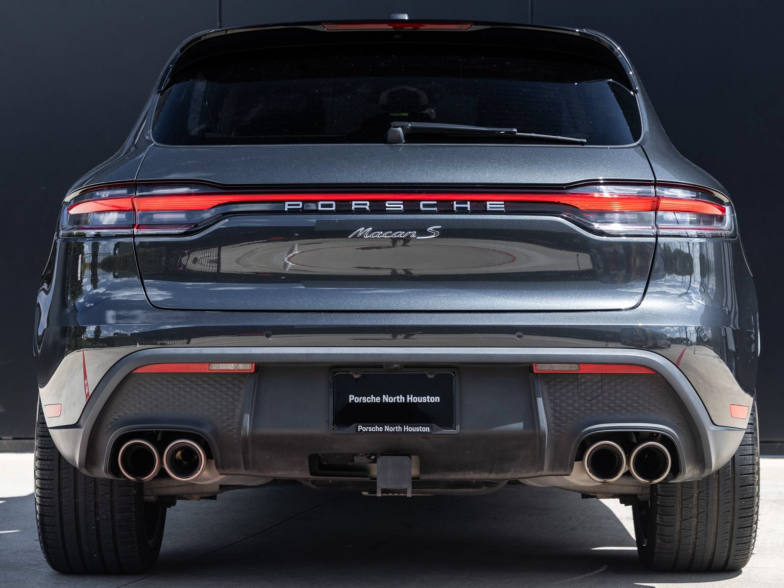 Certified 2024 Porsche Macan S AWD/4WD image 10