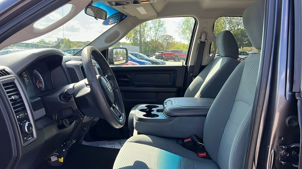 Used 2019 RAM 1500 ST w/ SXT Plus Group AWD/4WD image 8