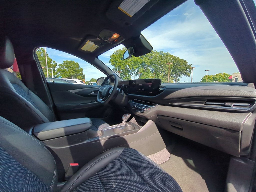 Used 2026 Buick Envista Preferred FWD image 31