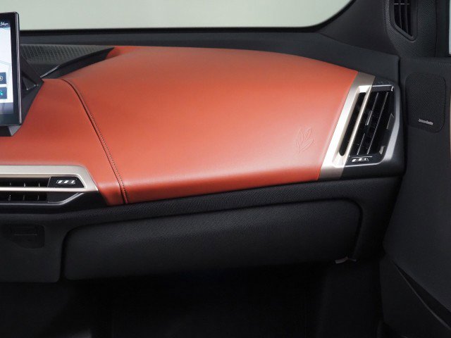 Used 2024 BMW iX xDrive50 w/ Sport Package image 60