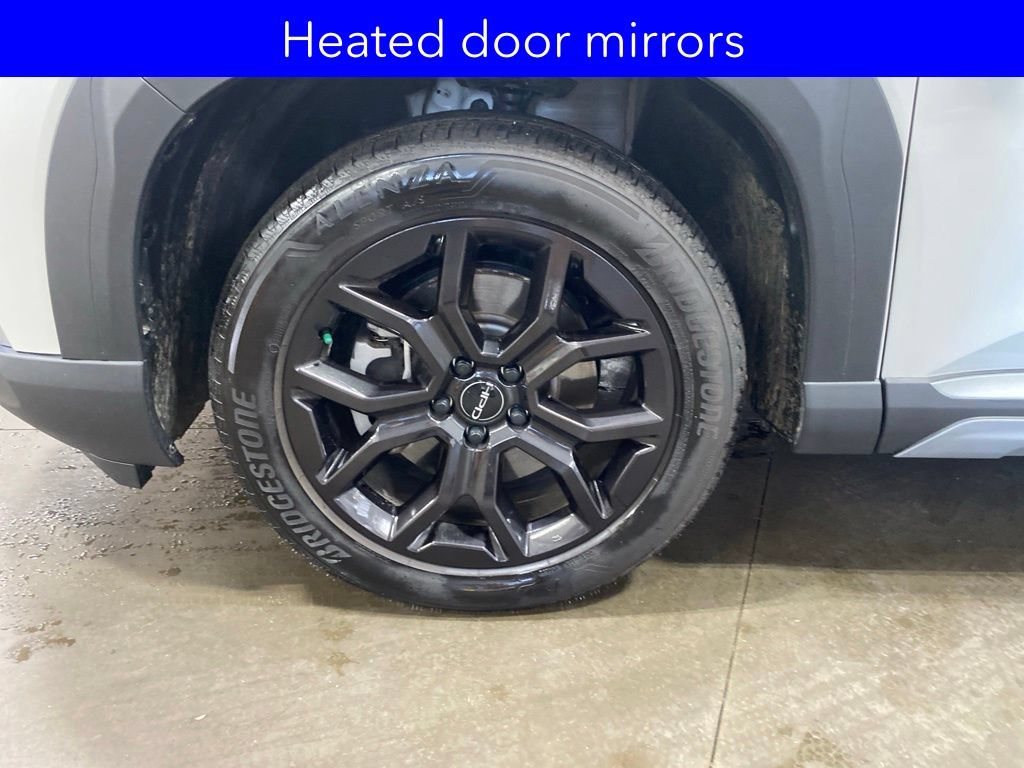 Used 2025 Honda Pilot Touring image 17