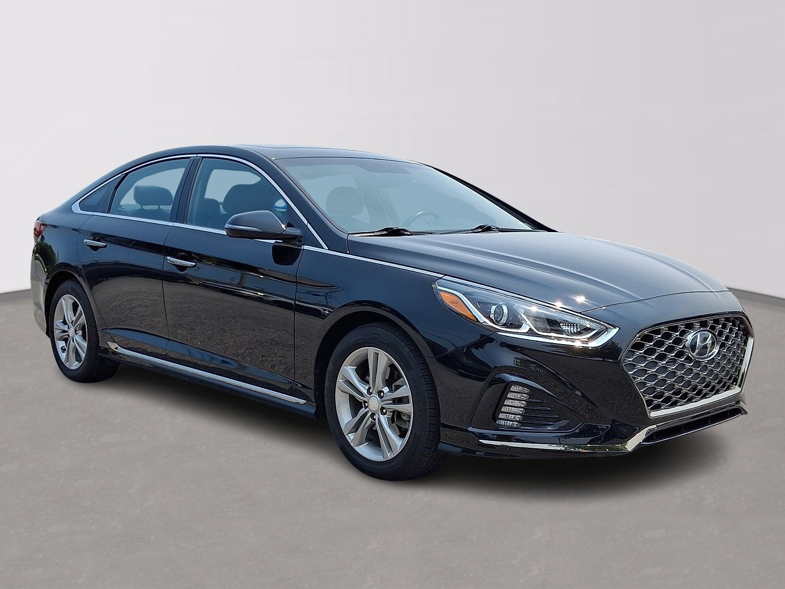 Used 2018 Hyundai Sonata Sport FWD image 3