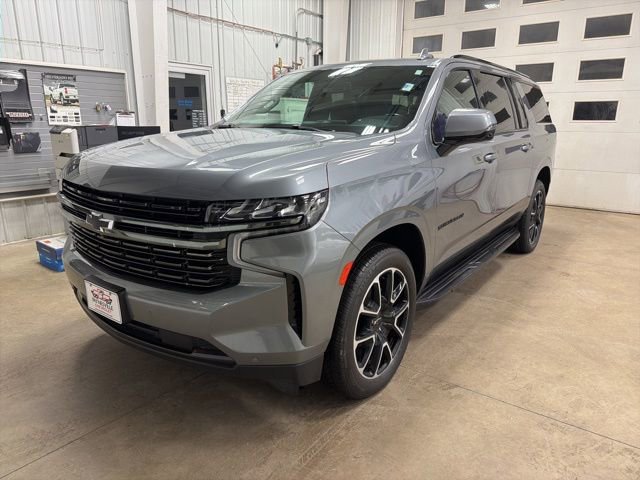 Used 2022 Chevrolet Suburban RST w/ Luxury Package image 2