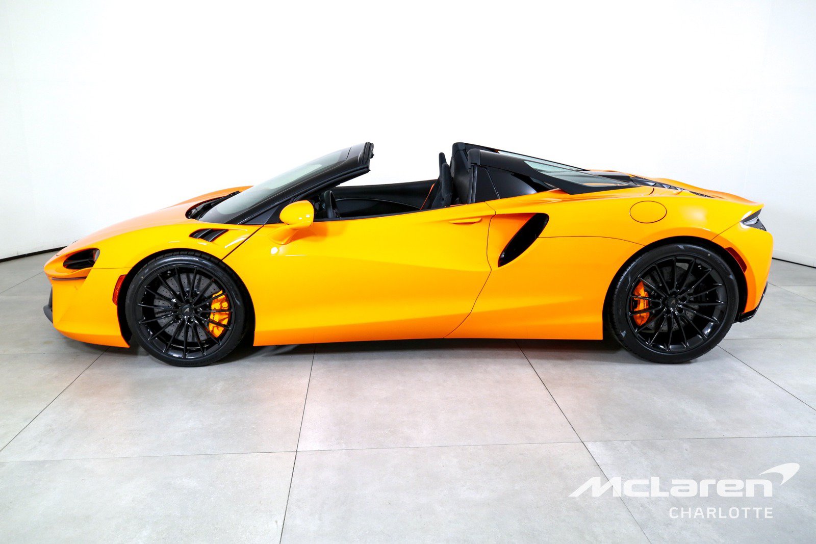 New 2026 McLaren Artura Spider RWD image 7