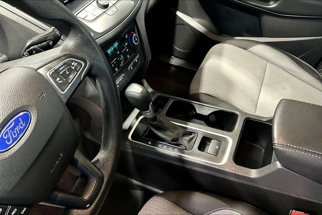 Used 2017 Ford Escape SE w/ Equipment Group 201A FWD image 15