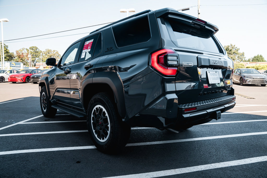 New 2026 Toyota 4Runner TRD Off-Road Premium AWD/4WD image 5