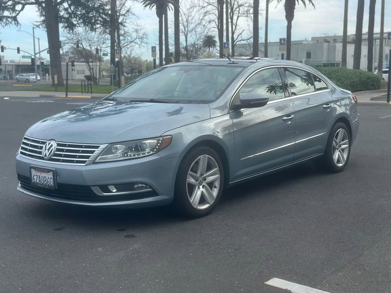 Used 2013 Volkswagen CC Lux FWD image 3