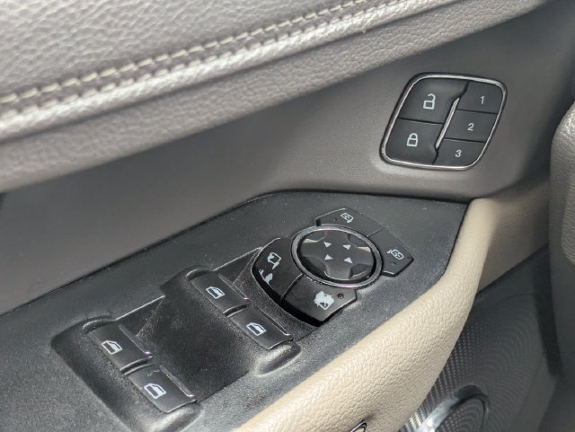 Used 2020 Ford Expedition Limited RWD image 24
