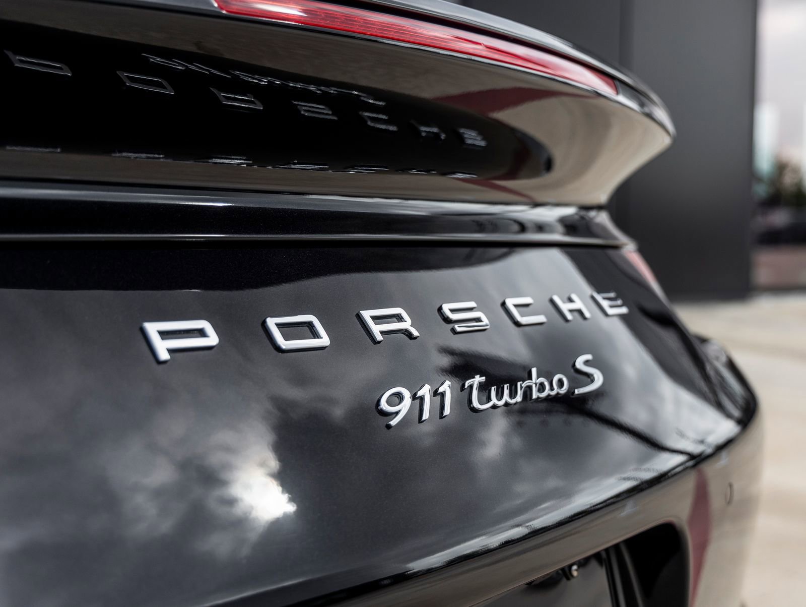 Certified 2014 Porsche 911 Turbo S image 15