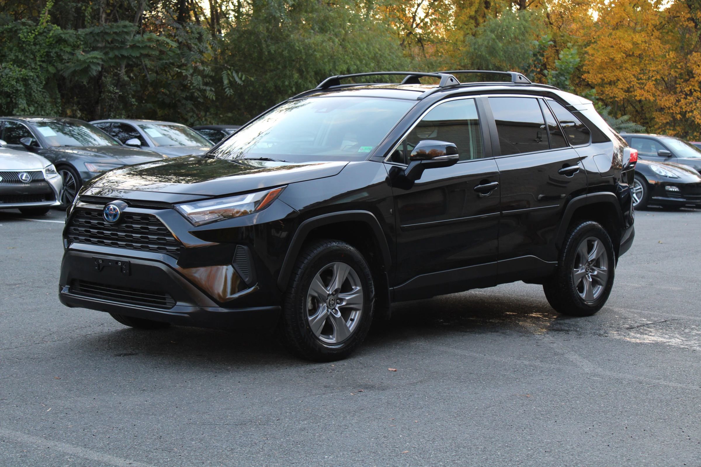 Used 2023 Toyota RAV4 XLE image 3