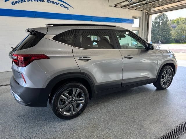 Used 2023 Kia Seltos S FWD image 11
