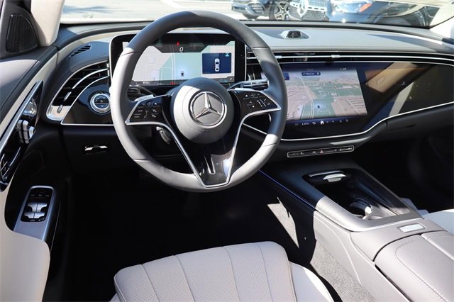 New 2025 Mercedes-Benz E 350 4MATIC Sedan image 4