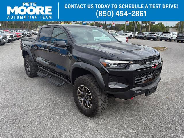 Used 2024 Chevrolet Colorado ZR2 w/ ZR2 Convenience Package III AWD/4WD image 1