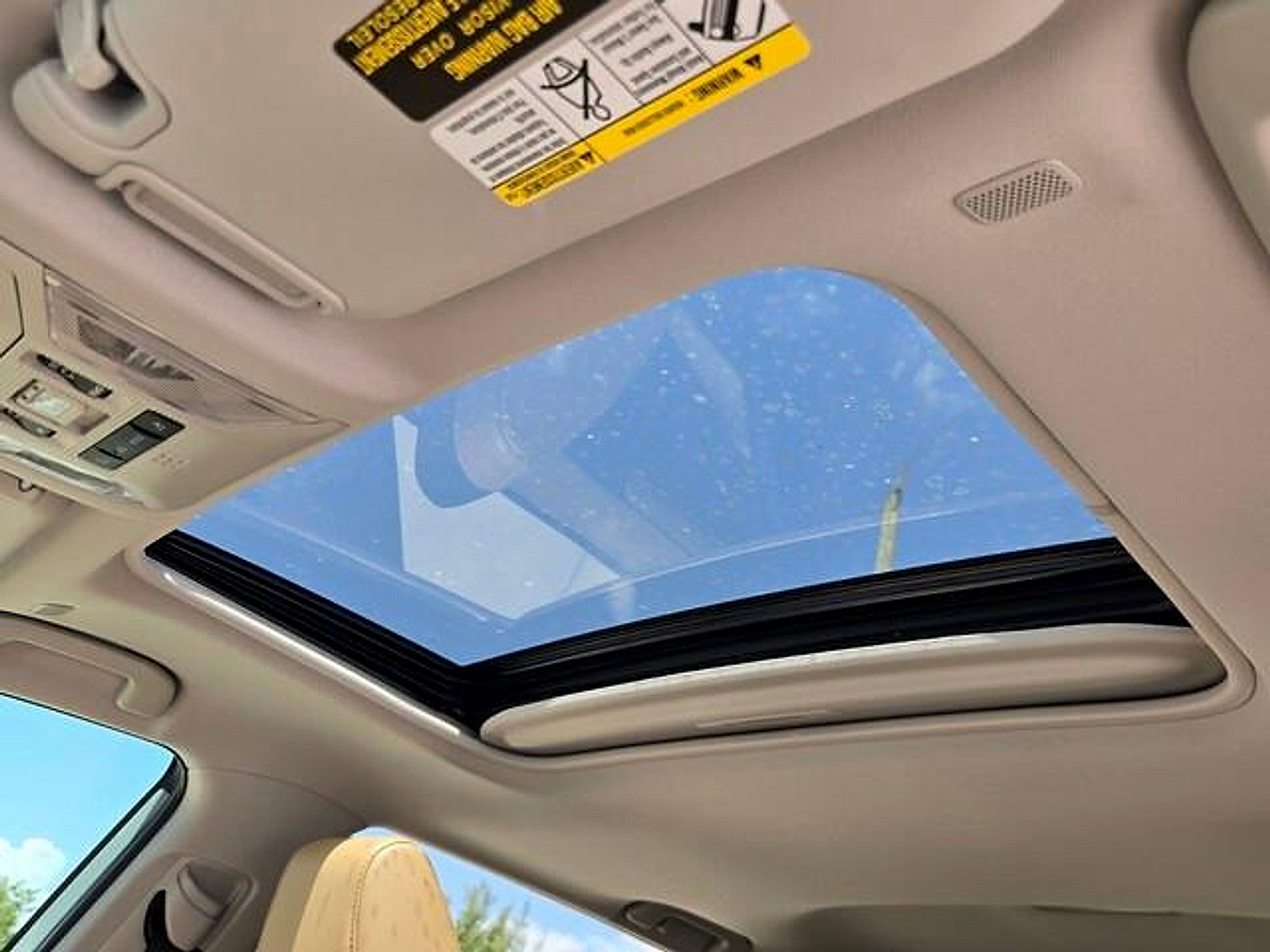 Used 2023 Toyota RAV4 XLE Premium FWD image 17