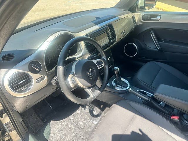 Used 2013 Volkswagen Beetle 2.5 FWD image 22