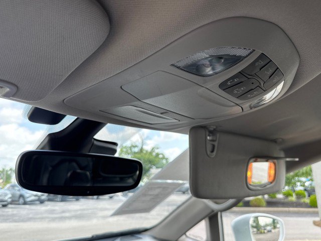 Used 2022 Chrysler Pacifica Touring-L FWD image 11